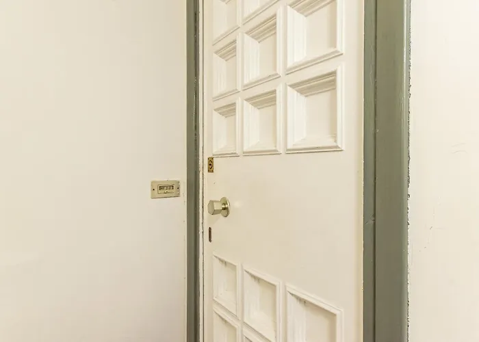 The Hive - In Trastevere Апартаменты *